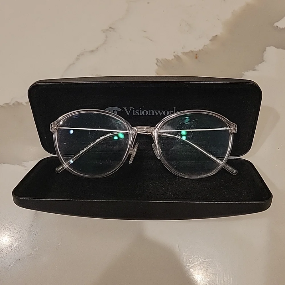 Clear Frame Glasses Very Lightweight
